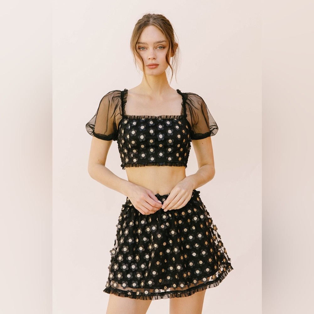 Black Sequin Daisy Crop Top & Mini Skirt Set - Picture 2 of 11
